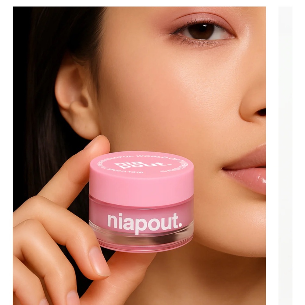 Pink lip serum